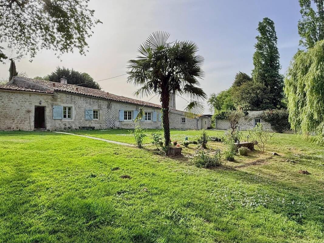Photo 1 - Maison à LE DOUHET