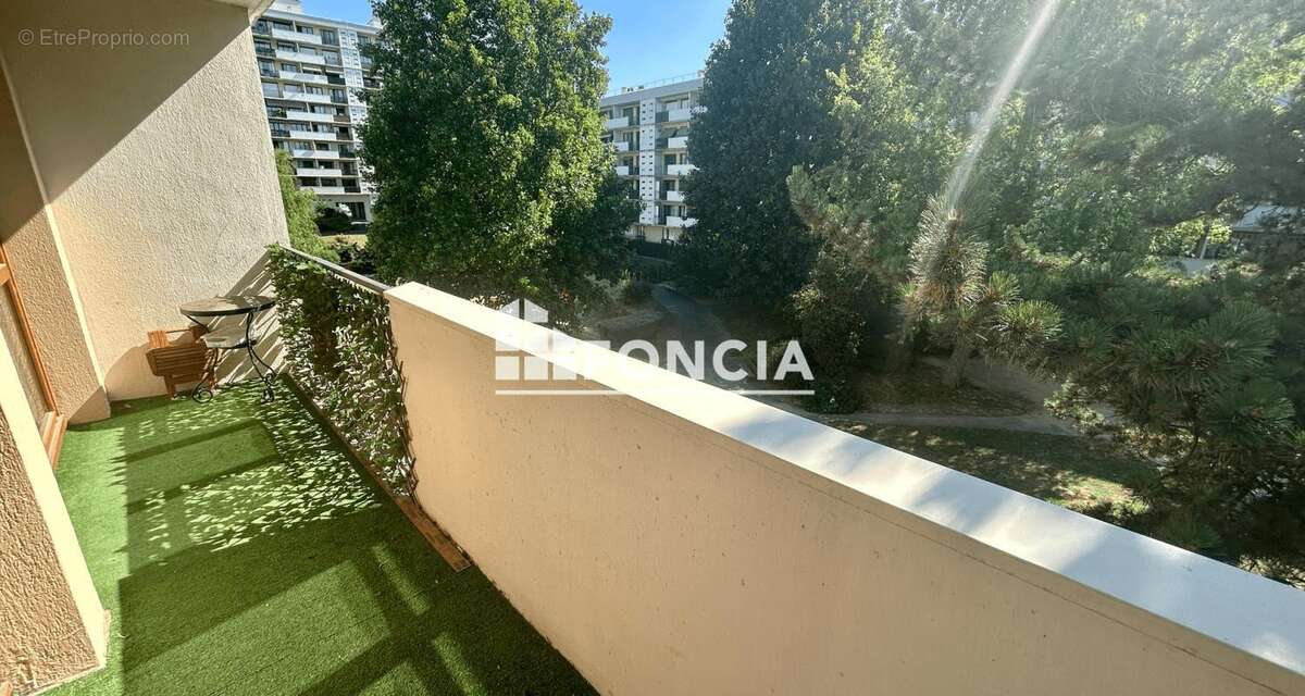 Appartement à FRESNES