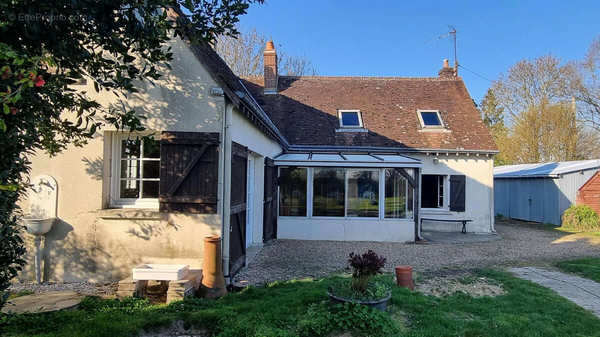 Maison à THIRON-GARDAIS