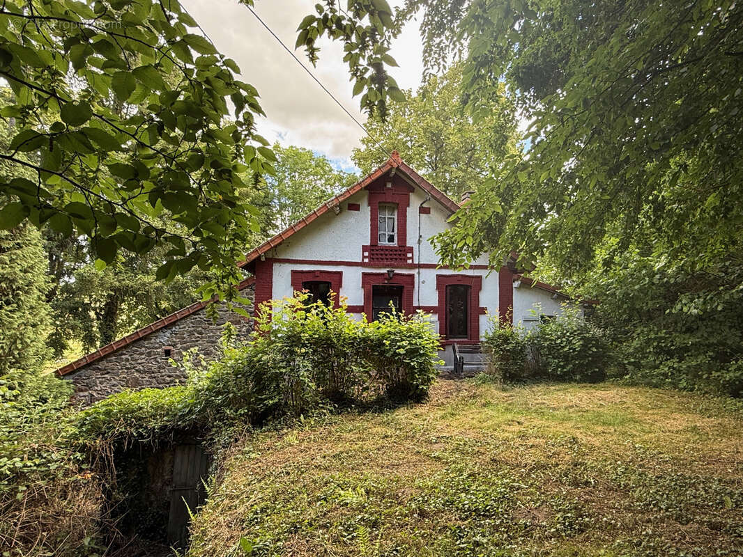 Maison à MARCILLAT-EN-COMBRAILLE