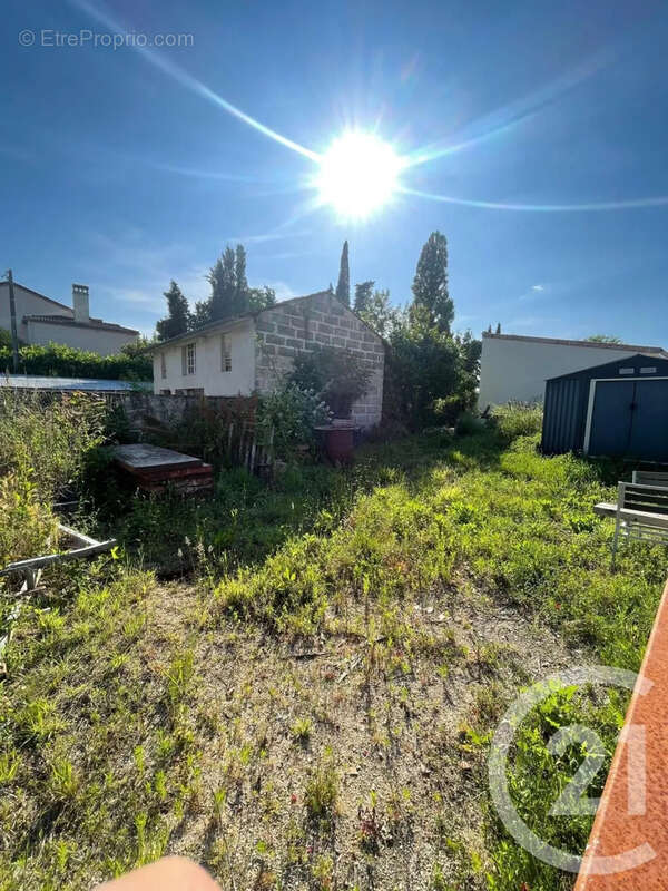 Maison à LES EGLISOTTES-ET-CHALAURES