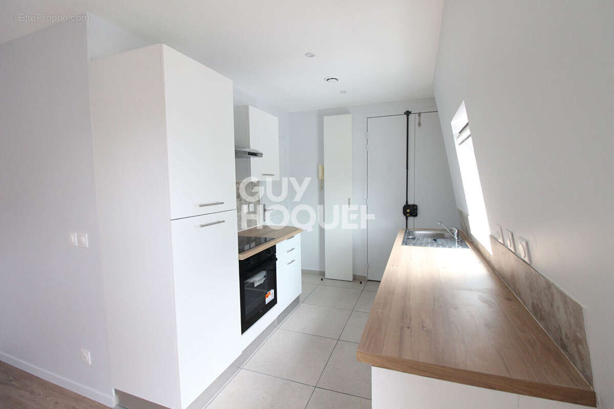 Appartement à PARIS-14E