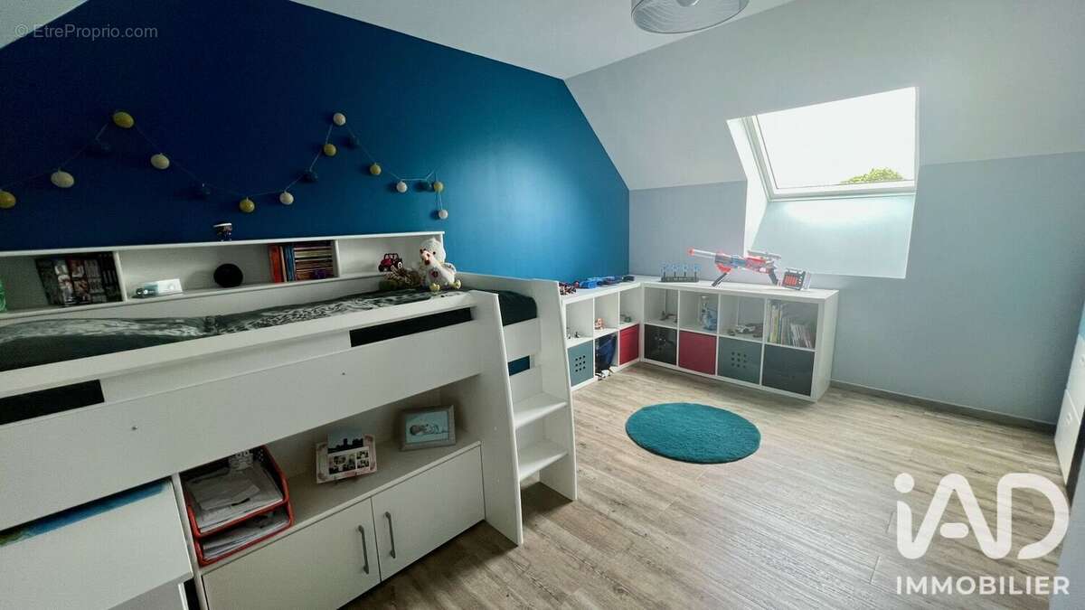 Maison 135 m² à Mosnes  - photo 7