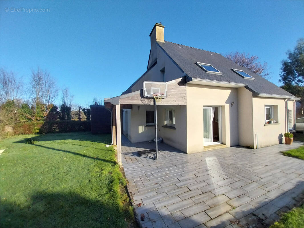 Maison à PLONEOUR-LANVERN