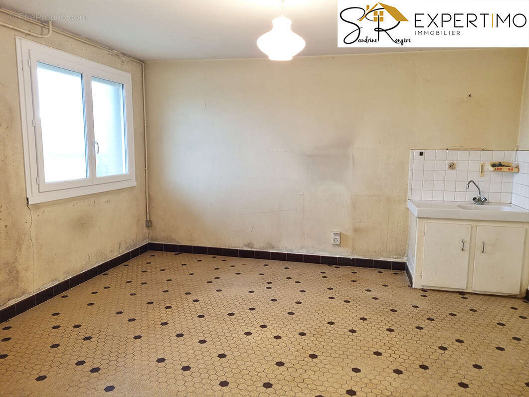 Maison à LAPEYROUSE