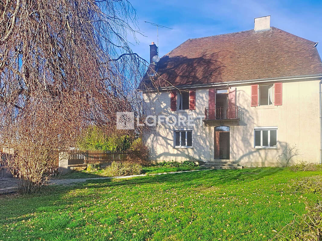 Maison à FRAISANS