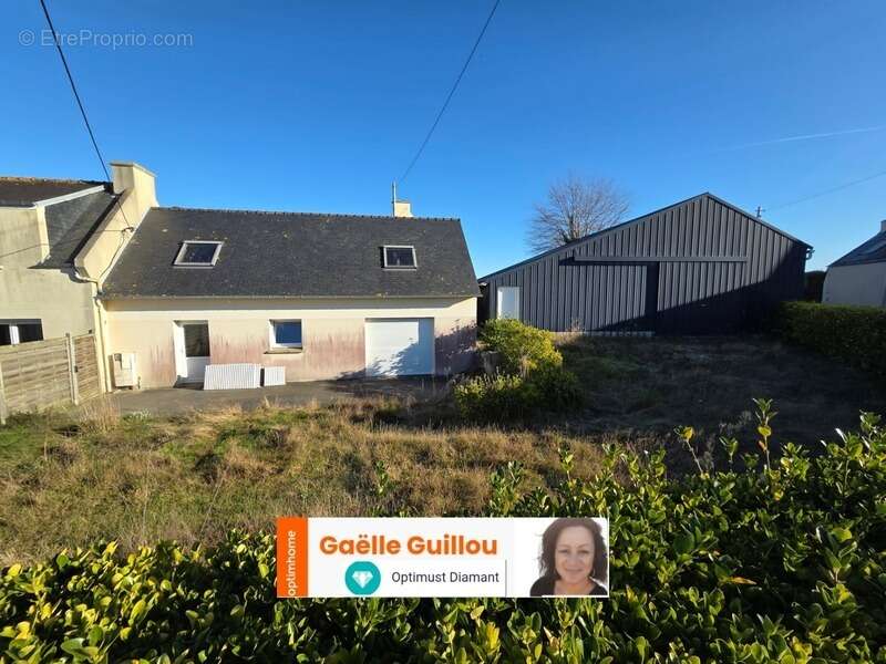 Maison à PLOUGOULM