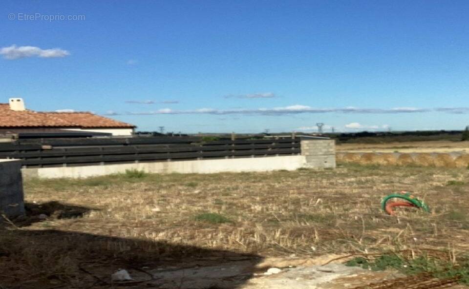 Terrain à LEZIGNAN-CORBIERES