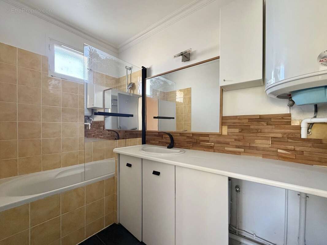 Appartement à VERRIERES-LE-BUISSON