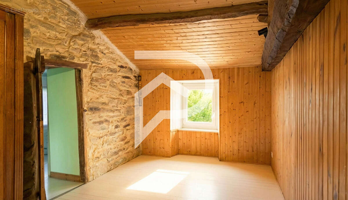 Maison à LACAZE