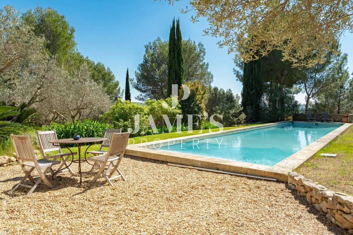 Maison à MAUSSANE-LES-ALPILLES