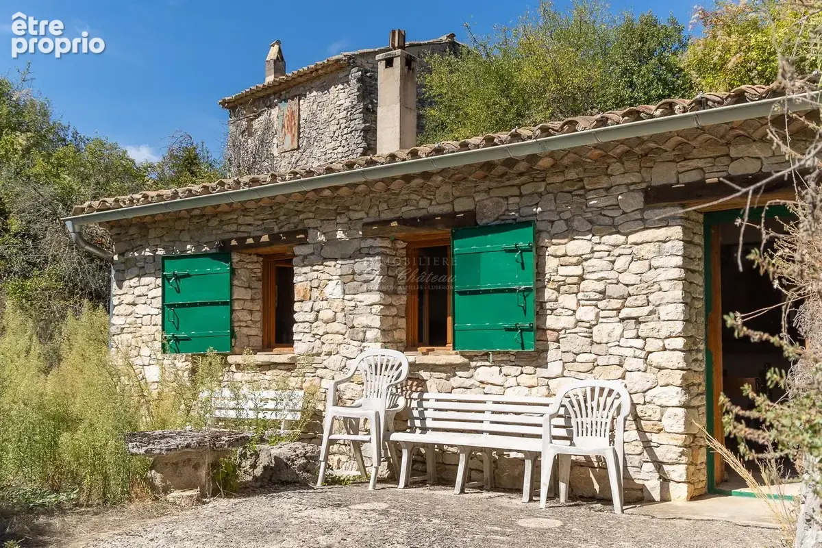 En exclusivité  Domaine d'exception à rénover  Gordes - photo 11