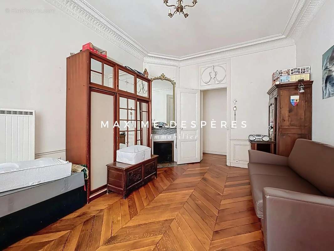 Appartement à PARIS-17E