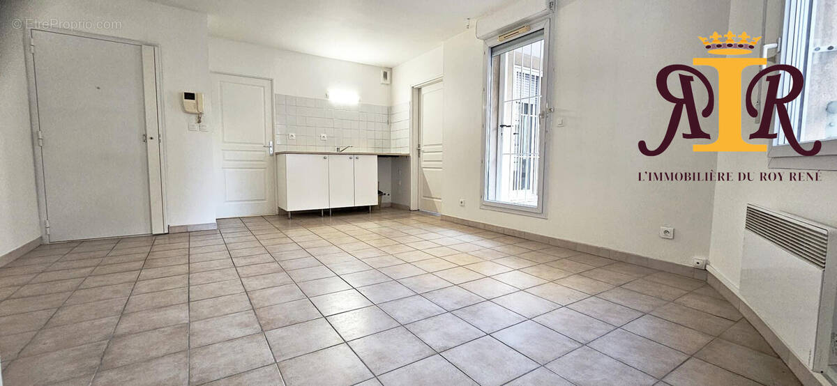 Appartement à MARSEILLE-5E