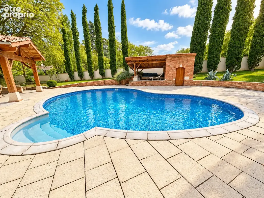 Belle maison de caractère rénovée sur un parc arboré de 4 801 m2 avec piscine - photo 3