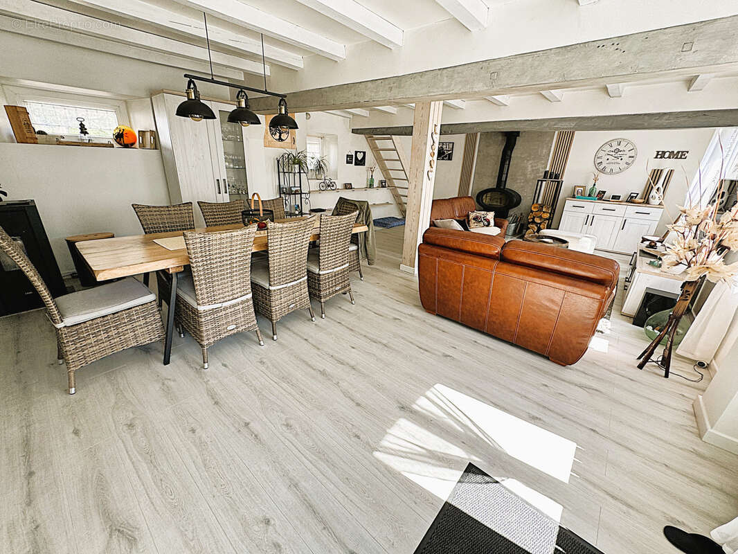 Maison à BEAUVILLIERS