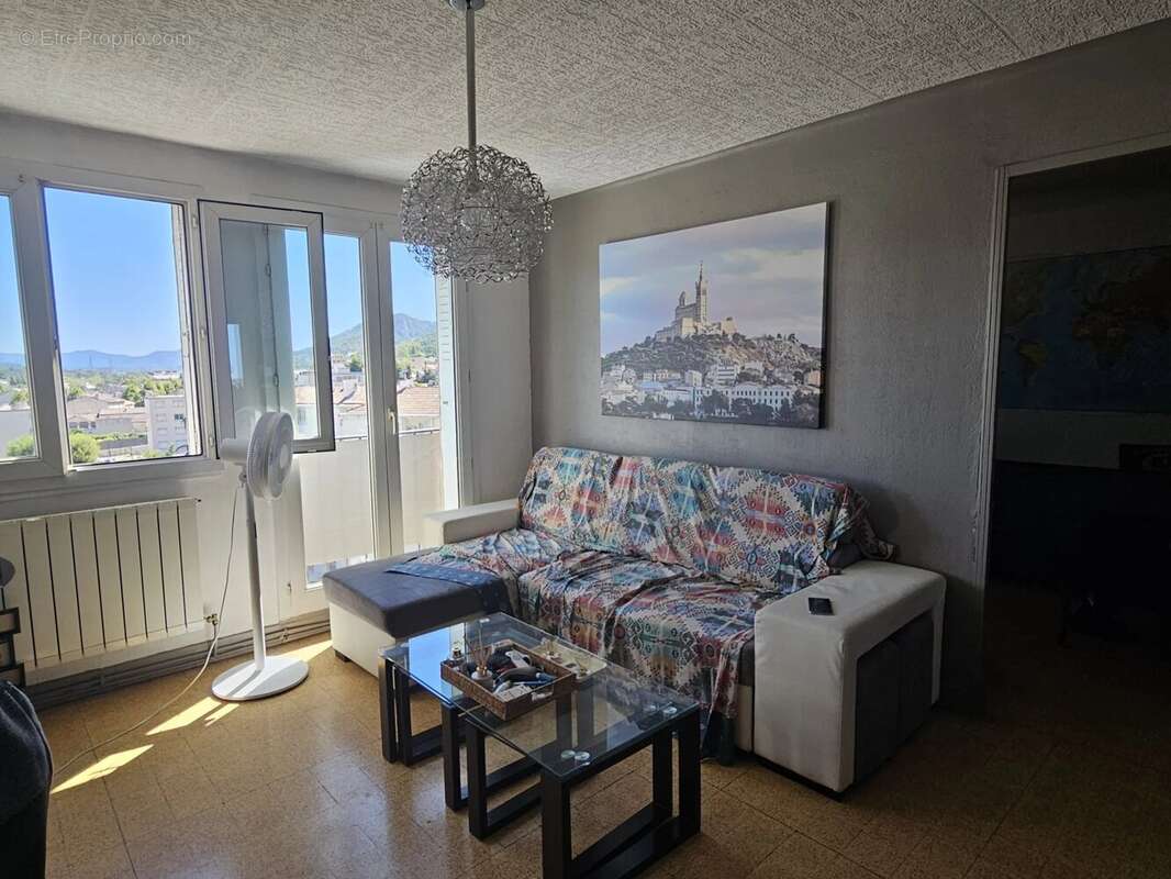 Appartement à MARSEILLE-11E