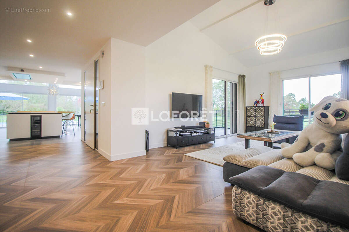 Appartement à ANTHY-SUR-LEMAN