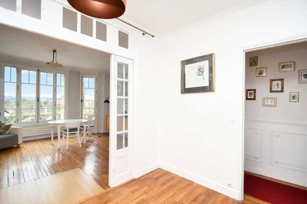 Appartement à LE VESINET