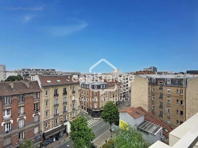 Appartement à COURBEVOIE