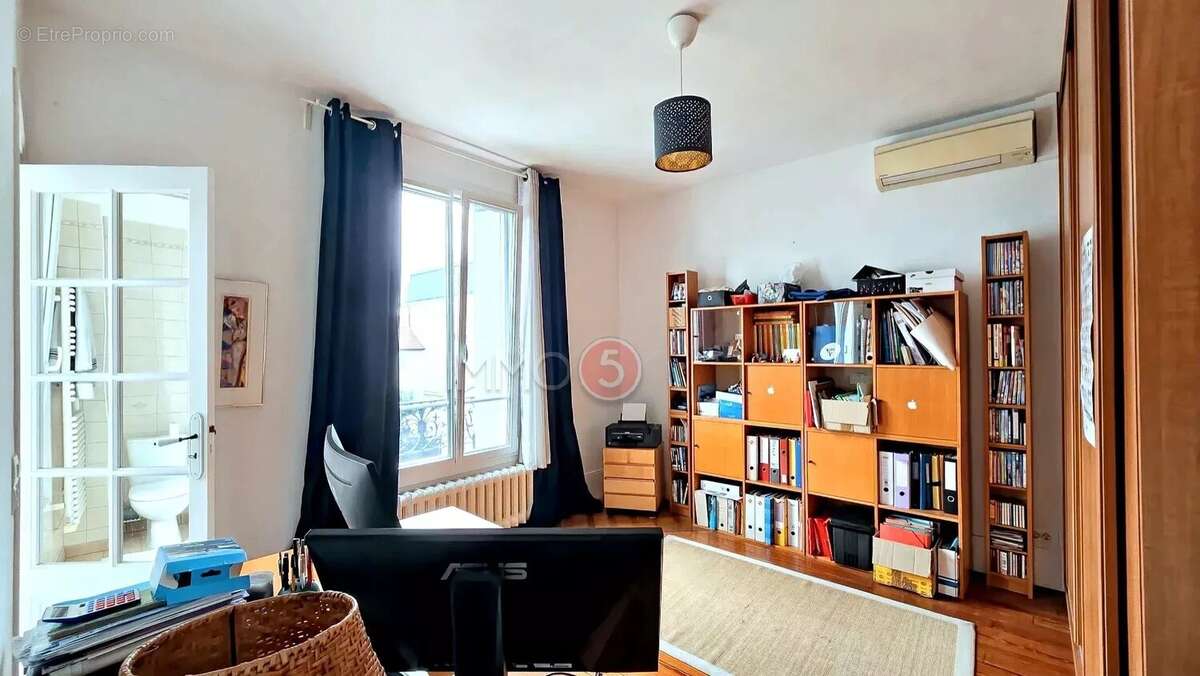Maison 160 m² à Le Raincy  - photo 17