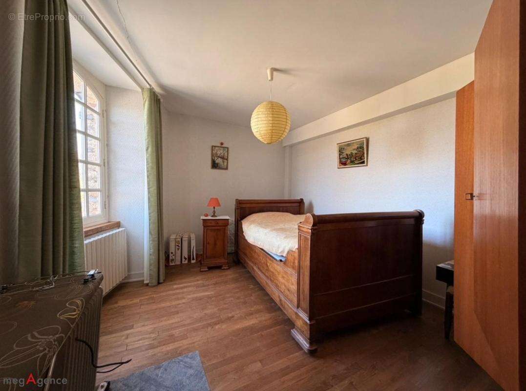 Maison à MALESTROIT