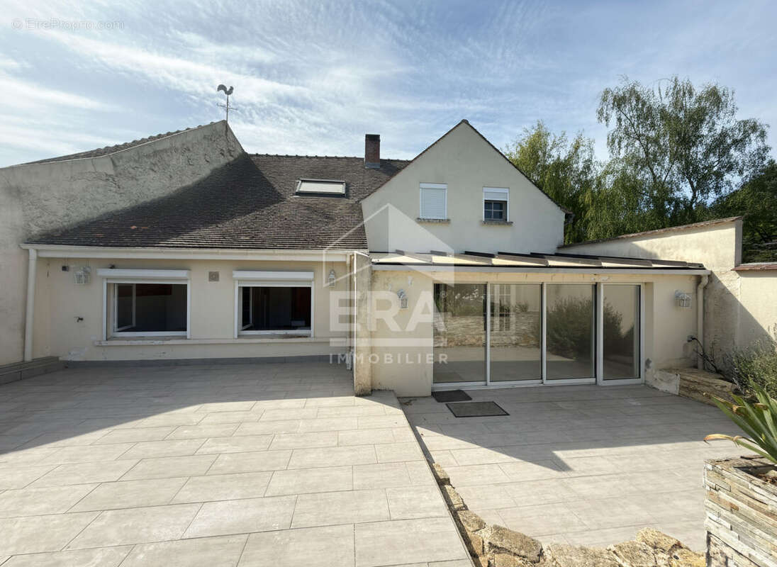 Maison à CHATILLON-LA-BORDE