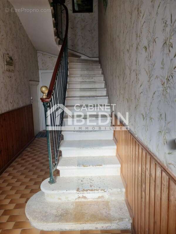 Maison à PUJOLS-SUR-CIRON