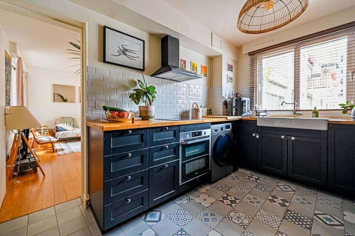 Appartement à PARIS-18E