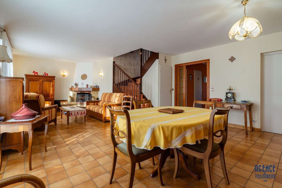 Maison à VILLEPREUX