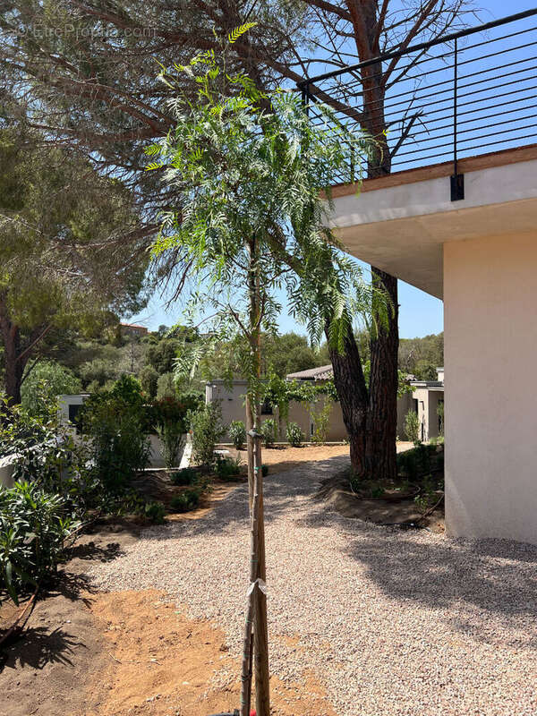 A vendre magnifique villa contemporaine de 150m2 sur terrain de 820m2 sainte lucie de porto vecchio - photo 13
