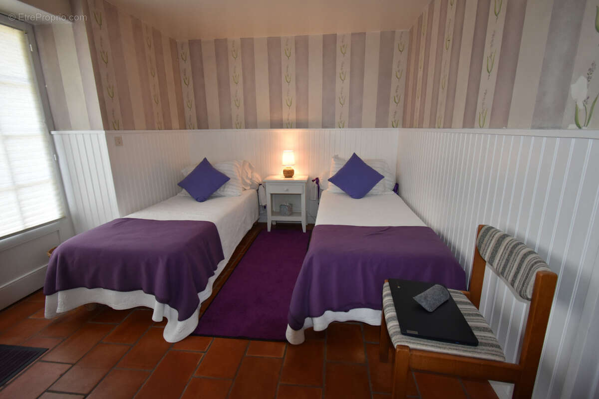 Maison à PUY-L&#039;EVEQUE