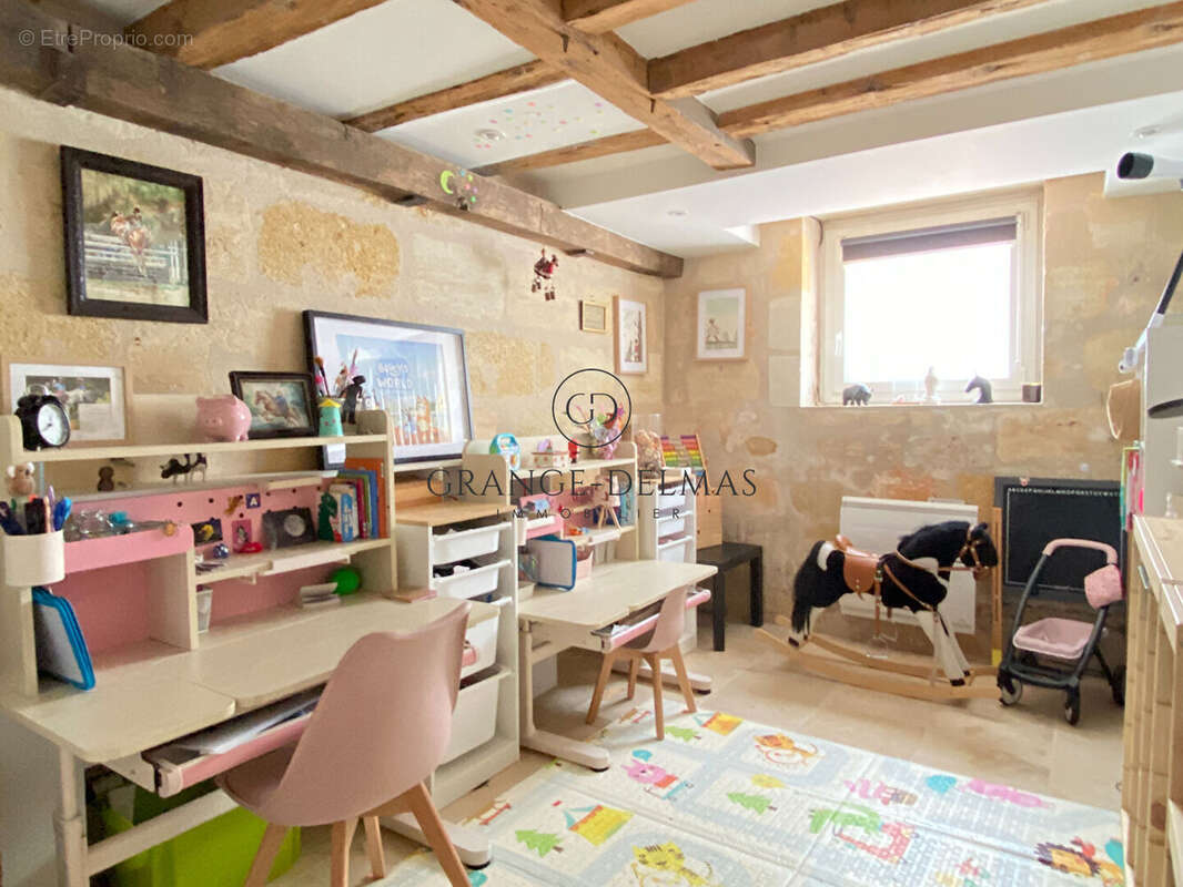Appartement  immeuble pierre -  FONDAUDEGE - photo 12