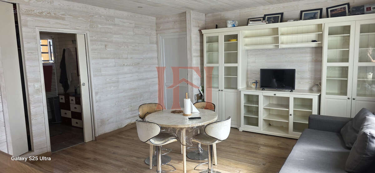 Mûrs commerciaux et fonds de commerce, avec son appartement - axe routier tours/chartres - photo 17