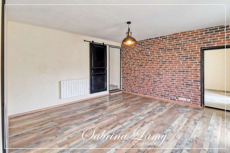  Maison avec dépendance à fort potentiel – Loisy-en-Brie (51130) - Jardin - Terrasse - photo 7