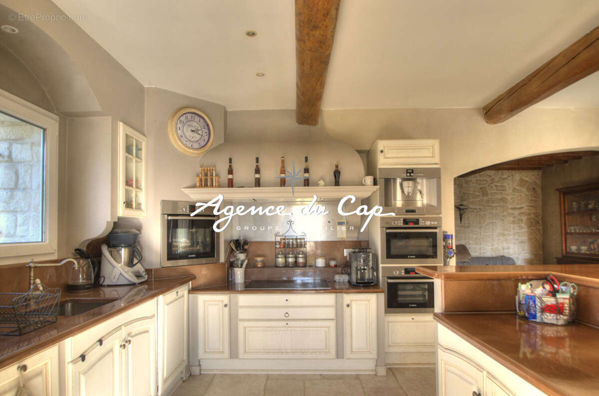 Maison à BAGNOLS-EN-FORET