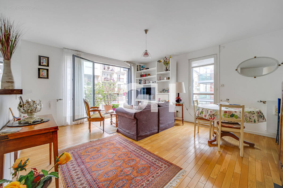 Appartement à PARIS-11E