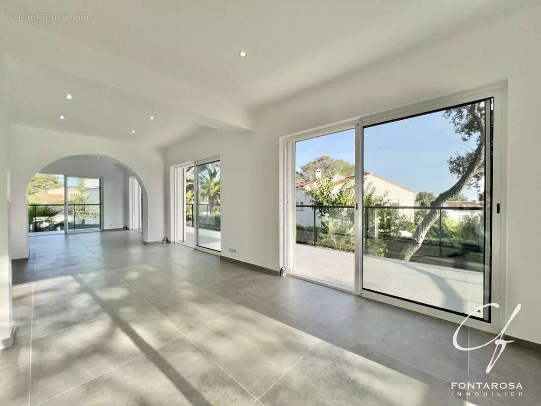 Appartement à SAINT-RAPHAEL