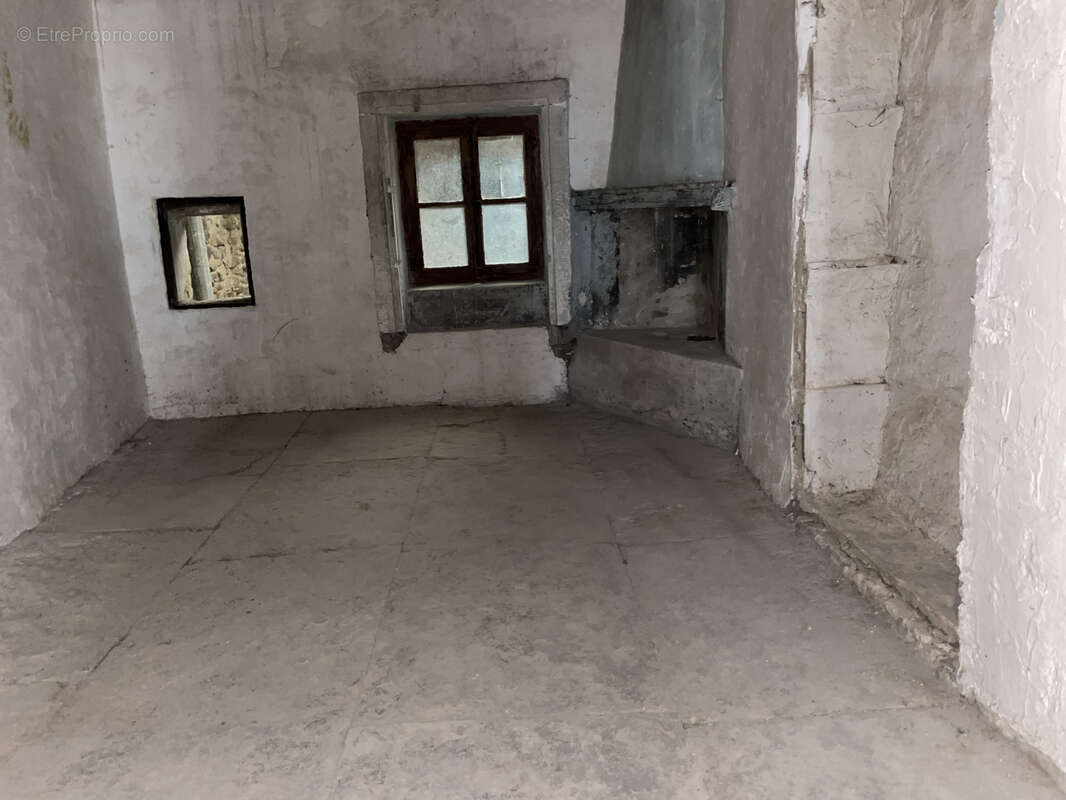 Maison à VALREAS
