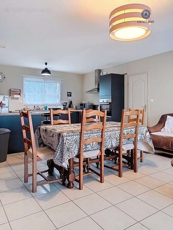 Maison à LE LARDIN-SAINT-LAZARE