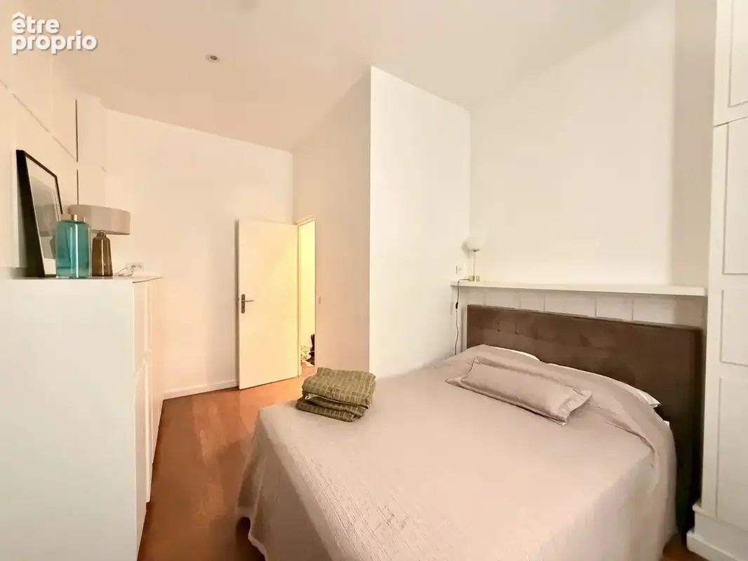 Paris 16 . Foch - Pergolèse, belle rénovation,  plein Sud            150 m2 / 3 chambres - 4ème étage - photo 22