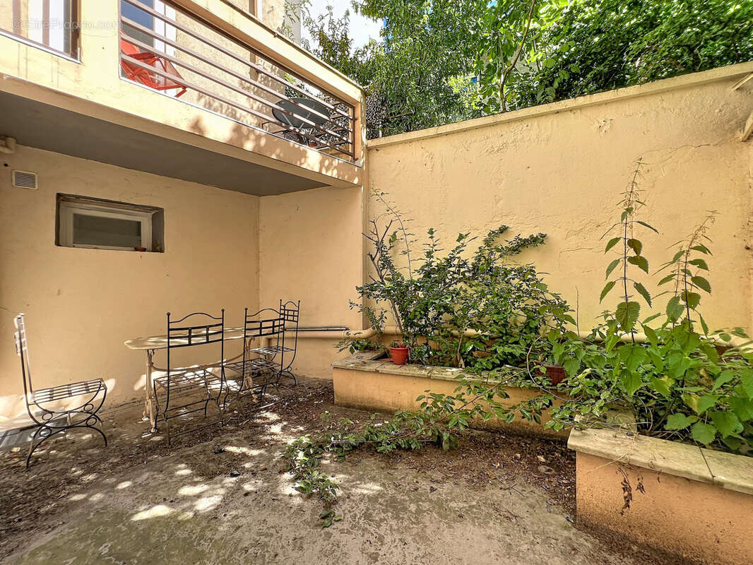 Lyon 3   maison de ville 151 m2   cour, 2 terrasses & garage - photo 18