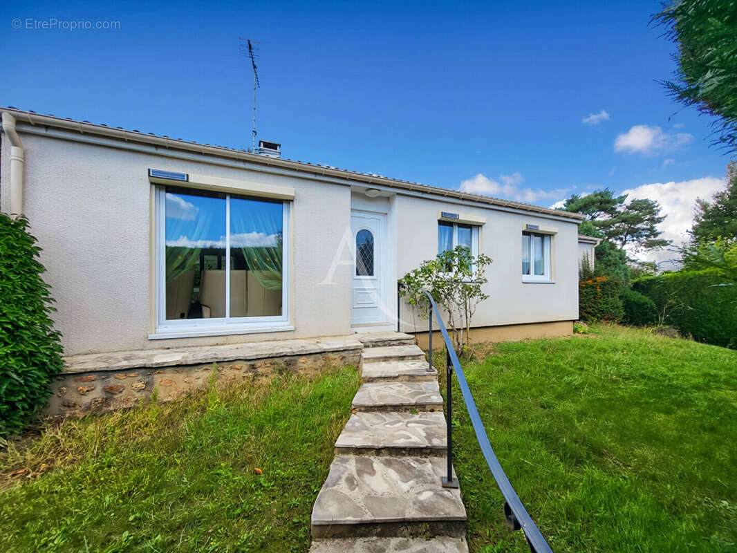 Maison à SAINT-GERMAIN-LAXIS