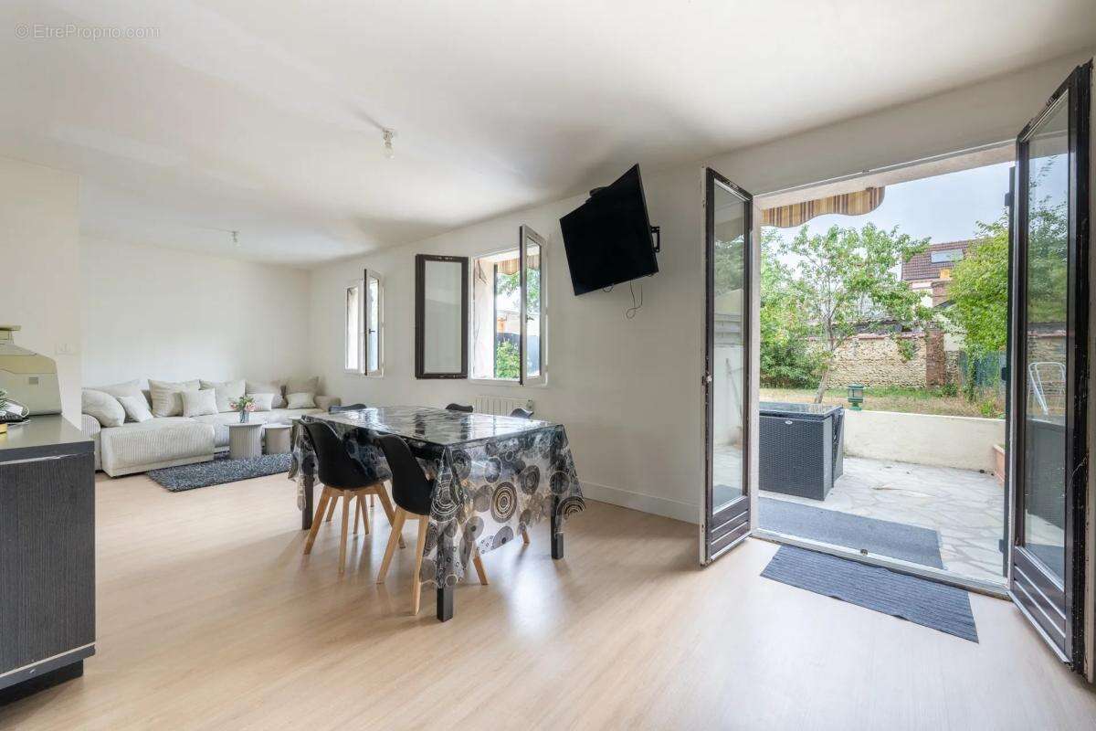 Maison de 6 pièces de 100 m² à Ézy-sur-Eure - photo 6