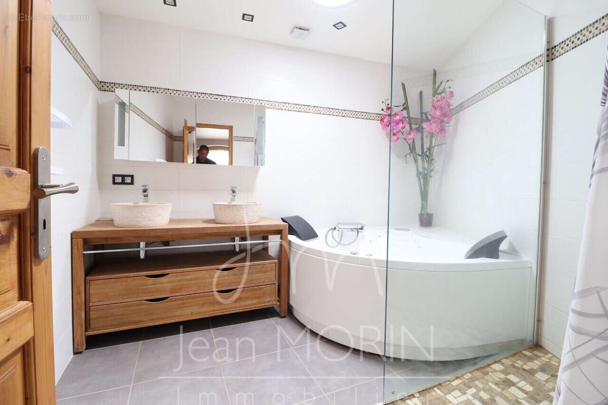 Maison à BEAUCHASTEL