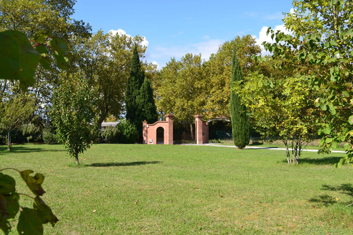 Maison à RENNEVILLE