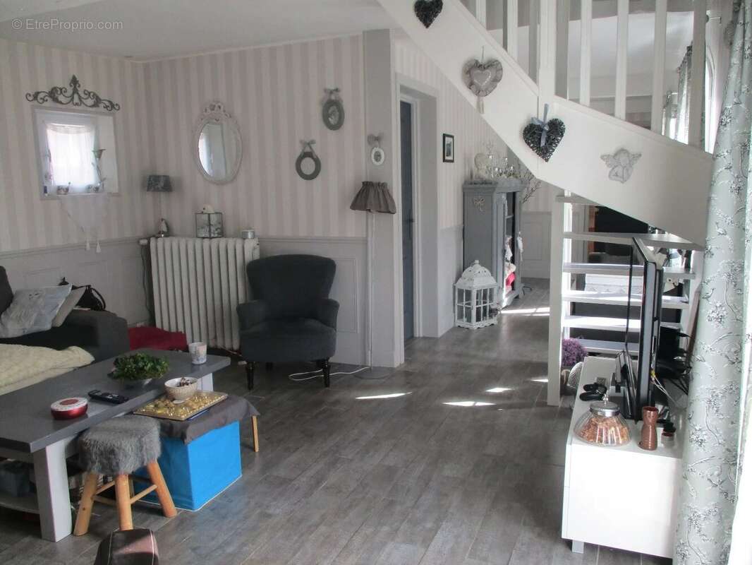 Maison à POIX-DE-PICARDIE