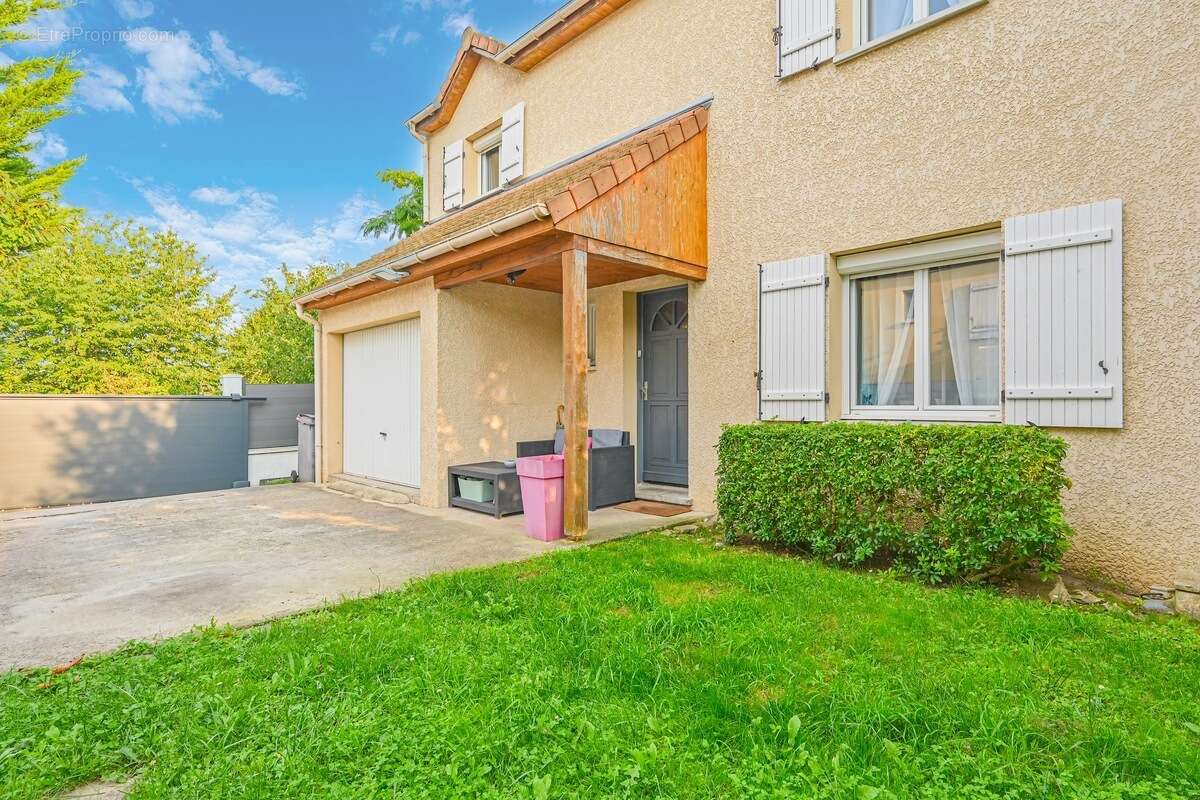 Maison à LIMEIL-BREVANNES