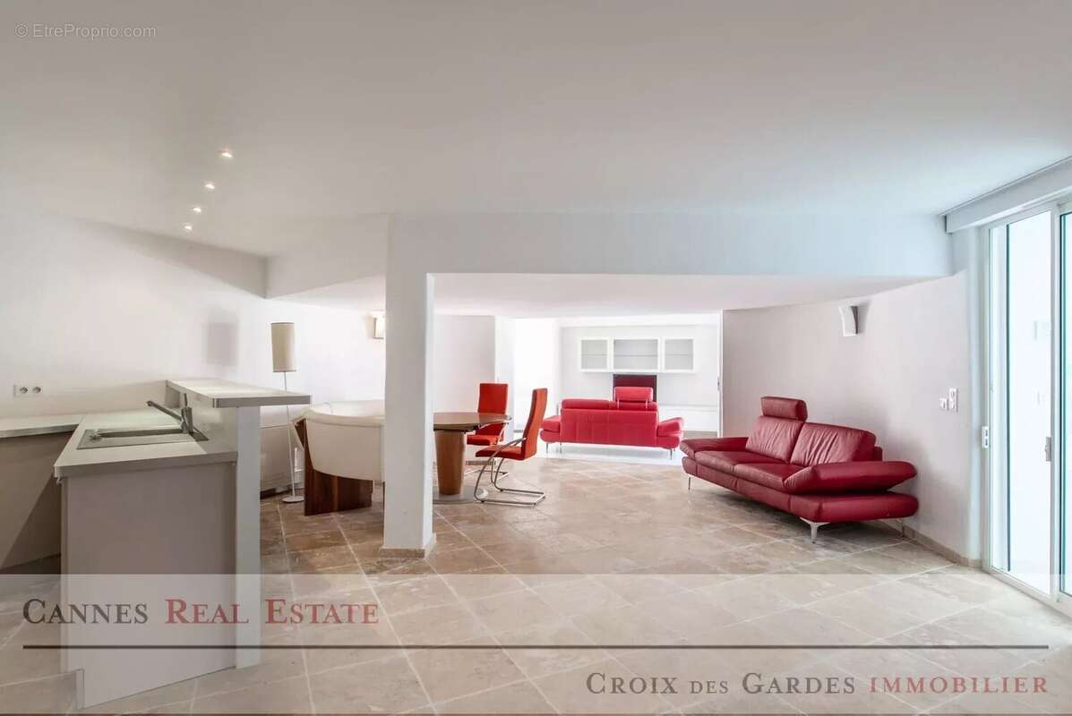 Maison à MOUANS-SARTOUX