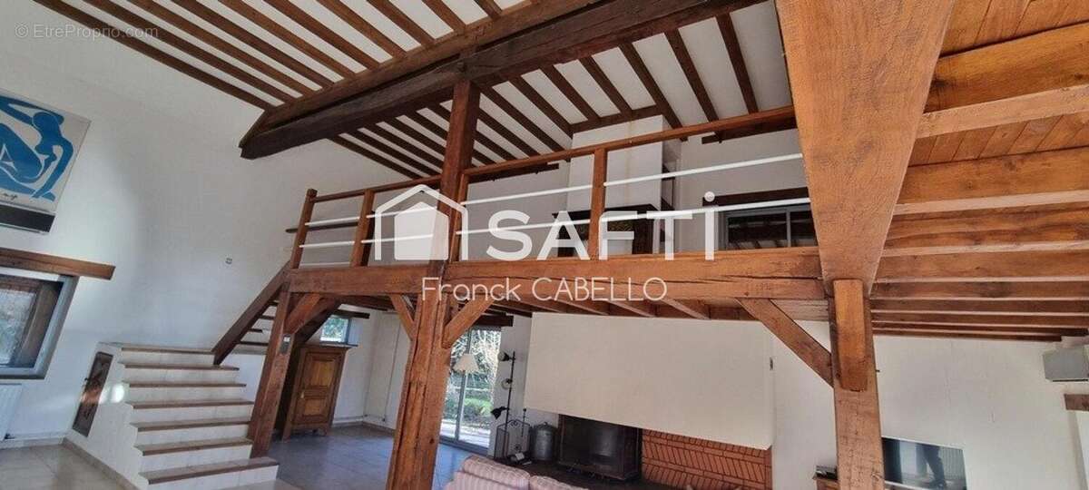 Maison 390 m² à Saint-Didier-La-Foret  - photo 8